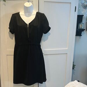 Elegant Black Zipper Midi Dress